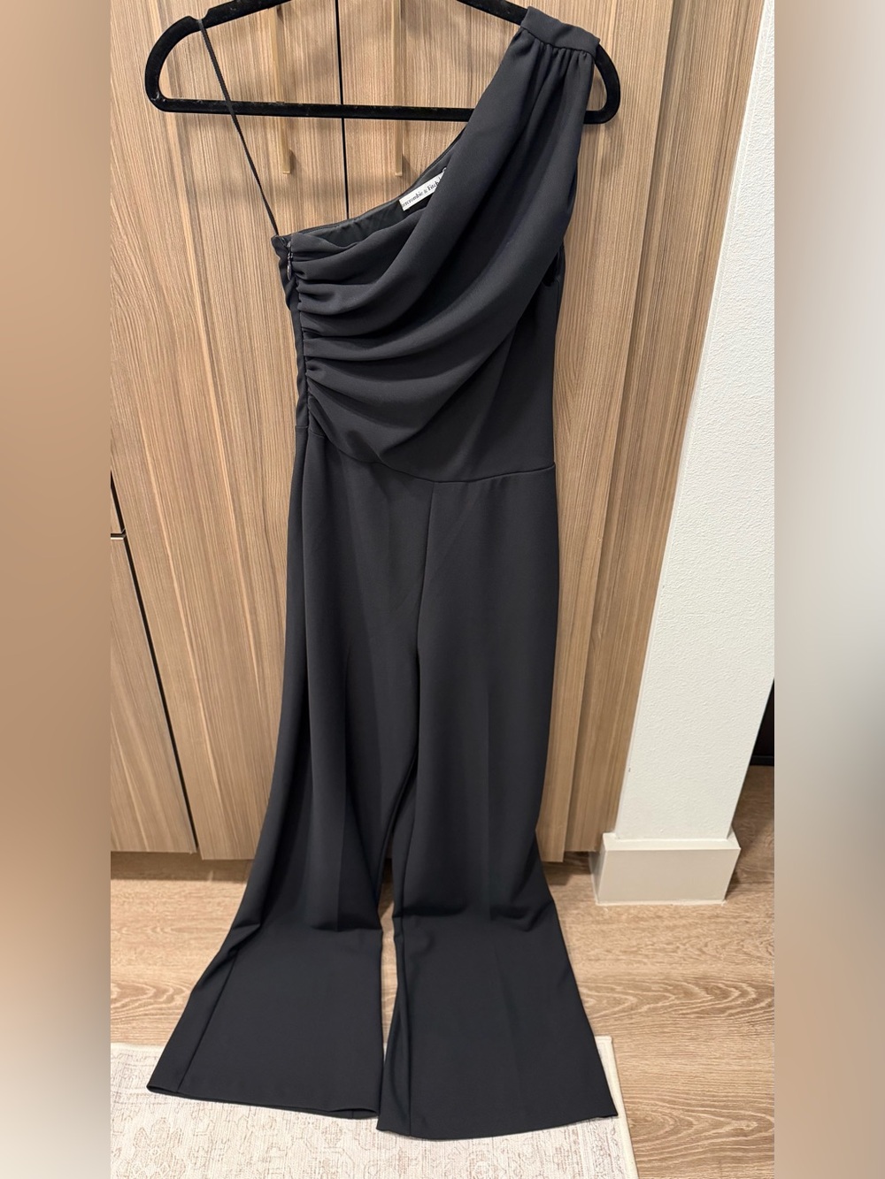 Abercrombie One-Shoulder Black Jumpsuit